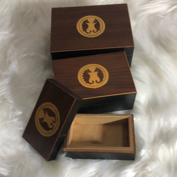 Vintage seahorse nesting boxes - Picture 2 of 6